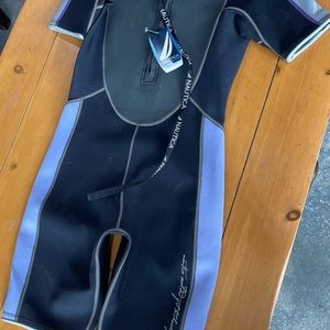 Brand new nautica woman wet suit
